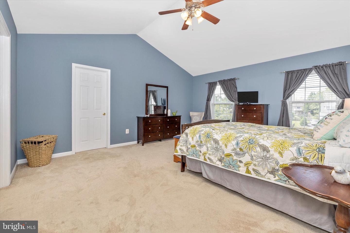 86 George Thomas DRIVE