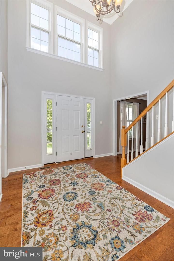 86 George Thomas DRIVE