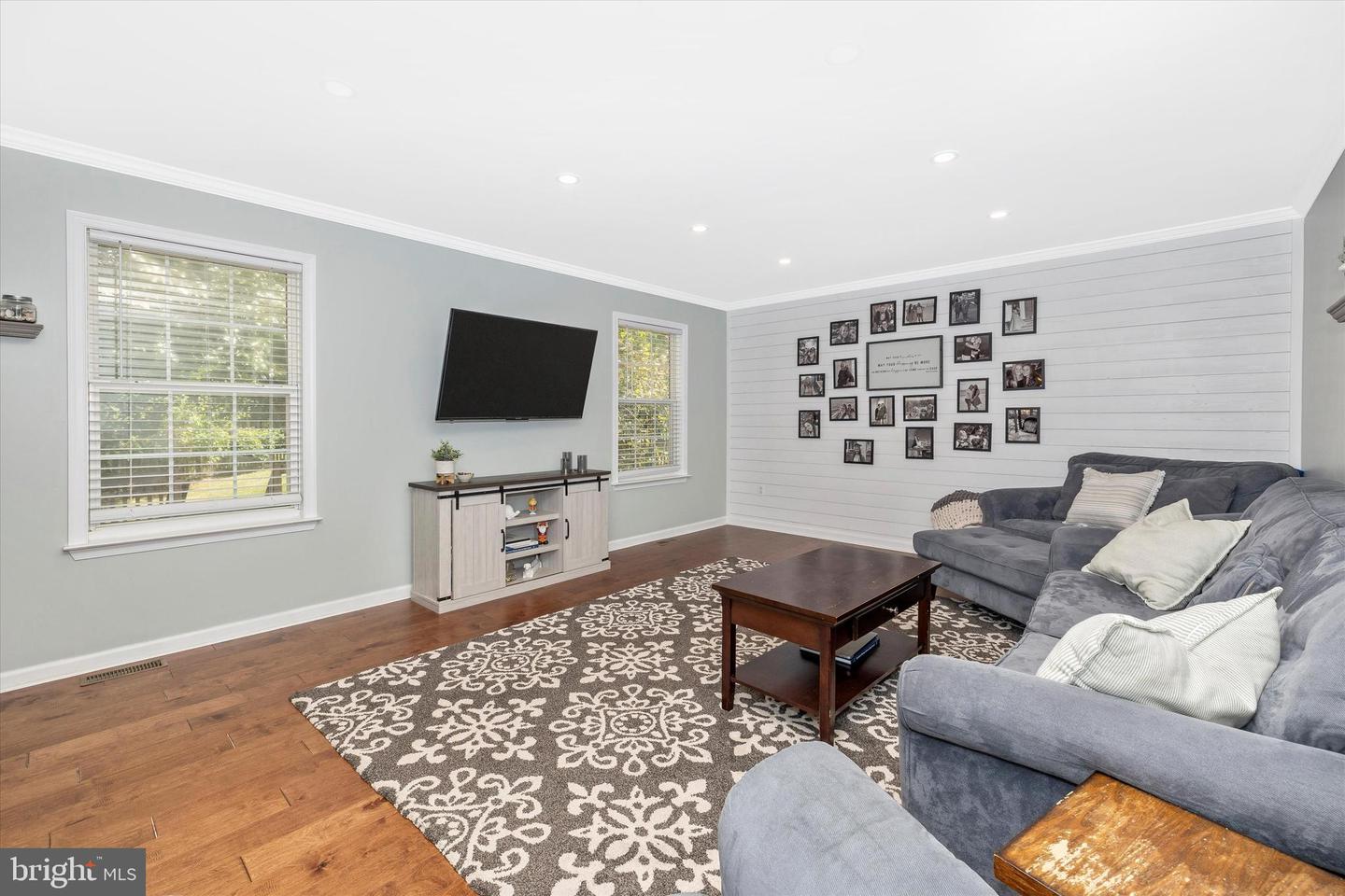 86 George Thomas DRIVE