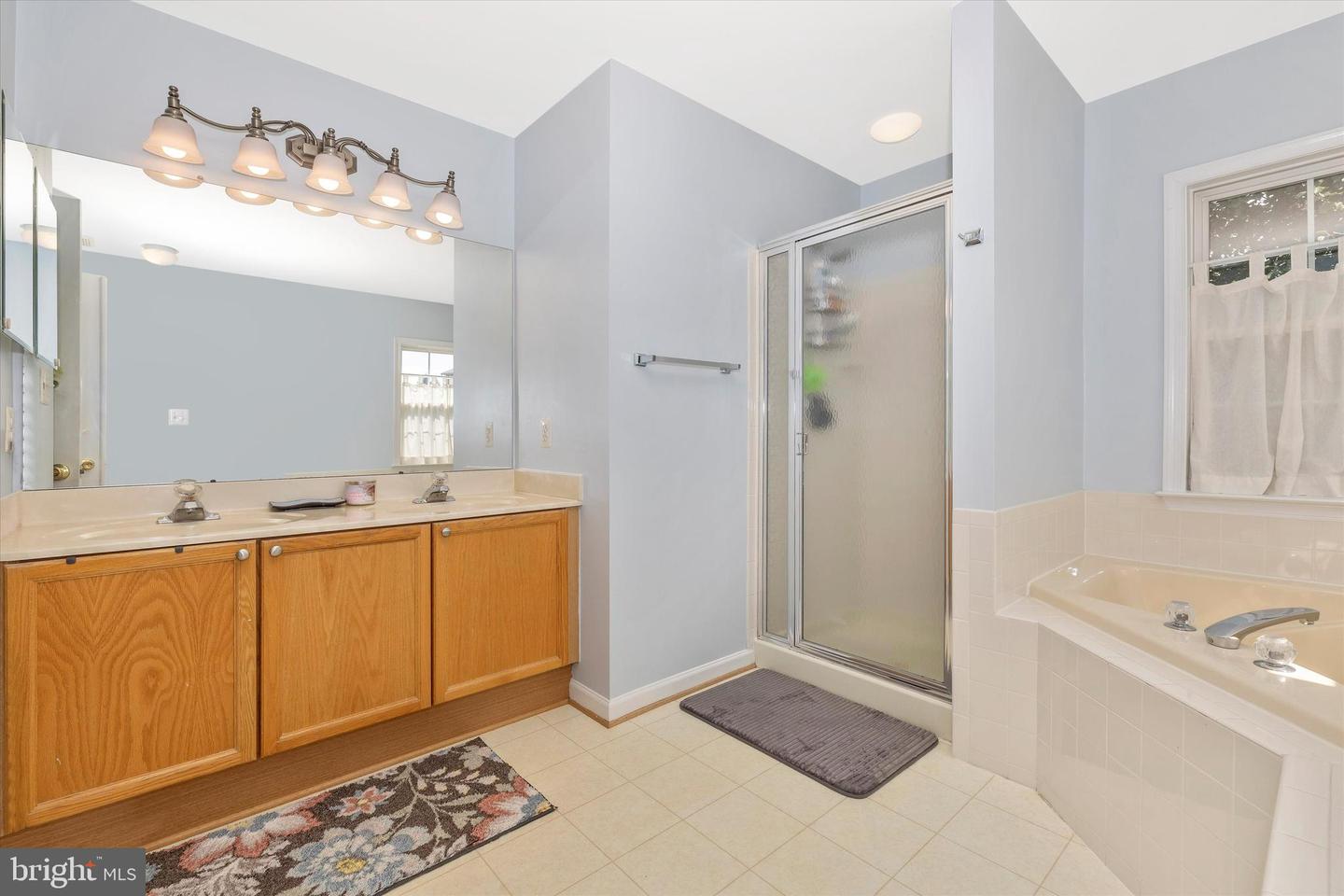 86 George Thomas DRIVE