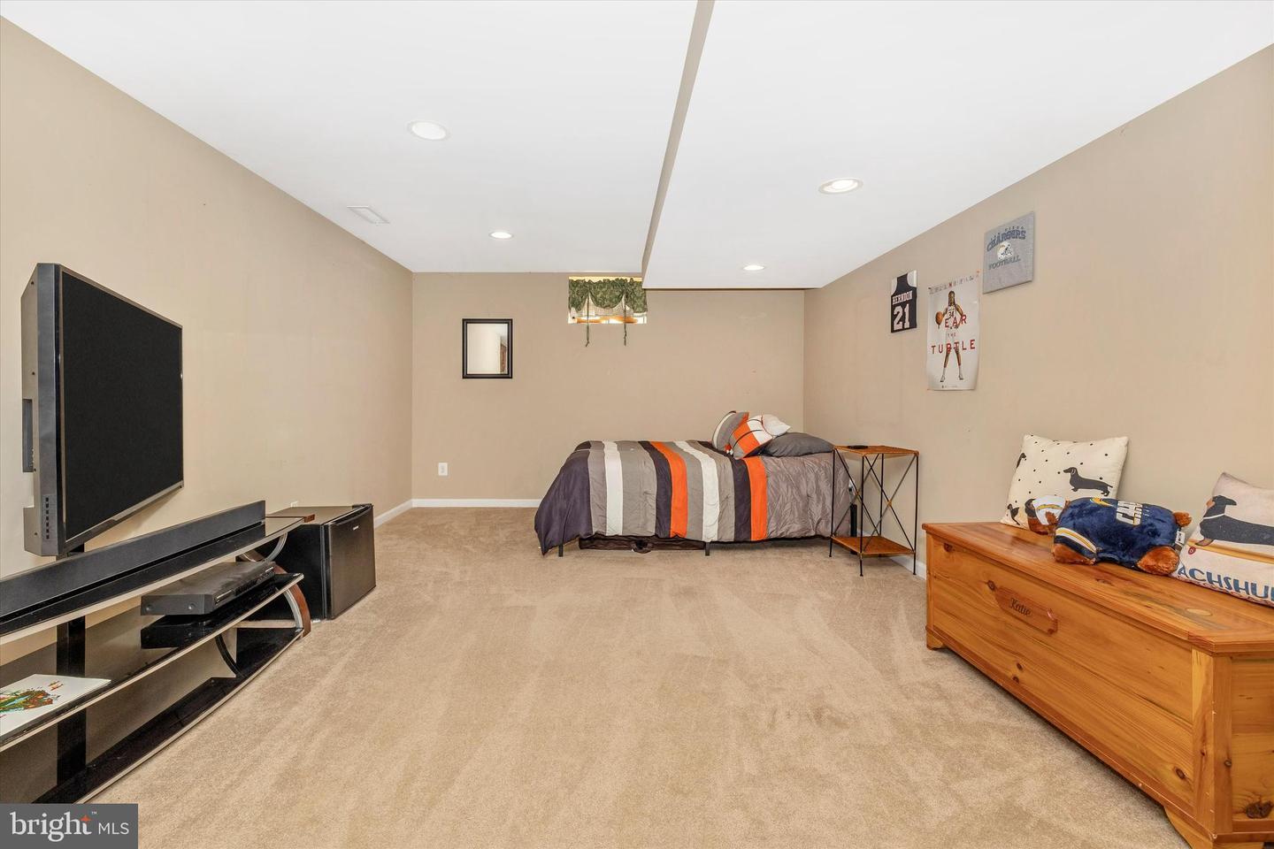 86 George Thomas DRIVE