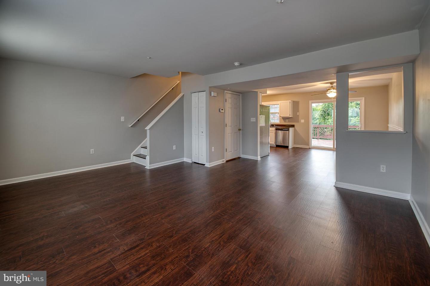 5625 Crestwood COURT