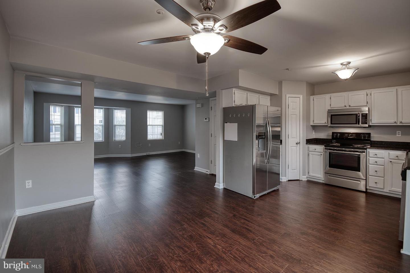 5625 Crestwood COURT