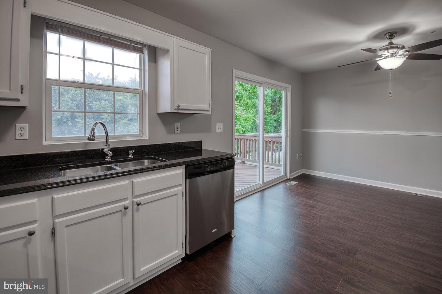 5625 Crestwood COURT