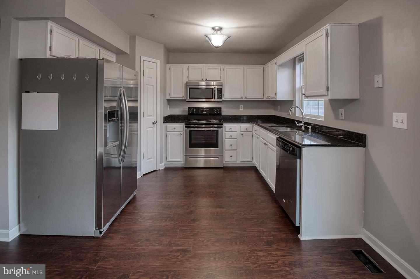 5625 Crestwood COURT
