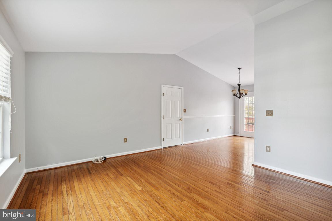 1202 Whitley COURT