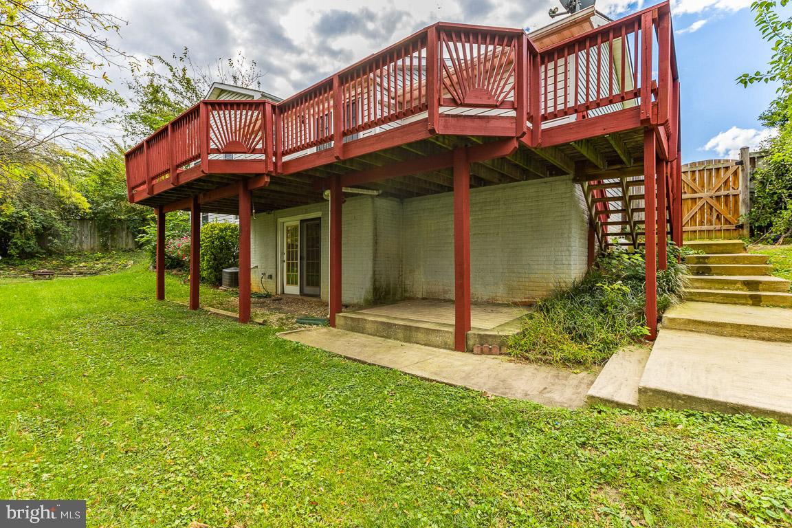 1202 Whitley COURT