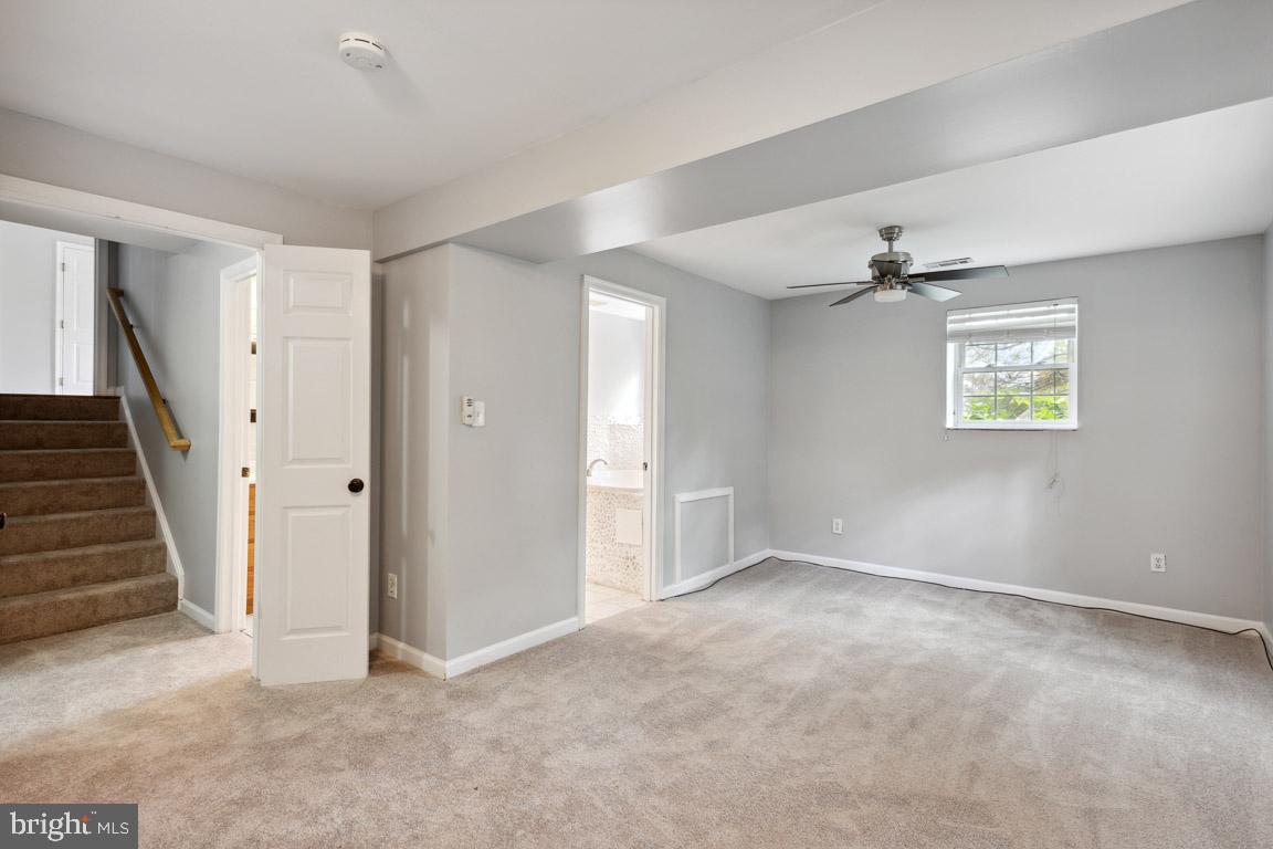 1202 Whitley COURT