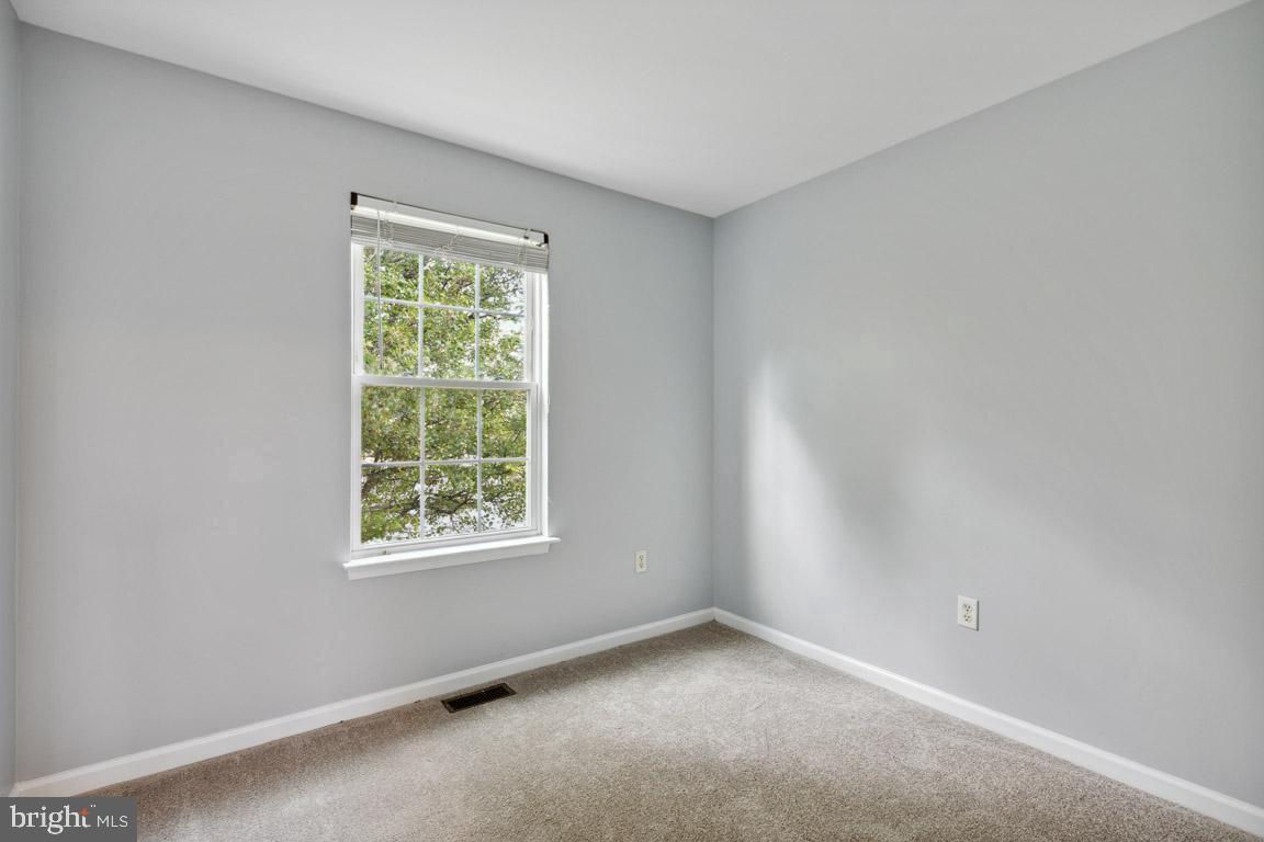 1202 Whitley COURT