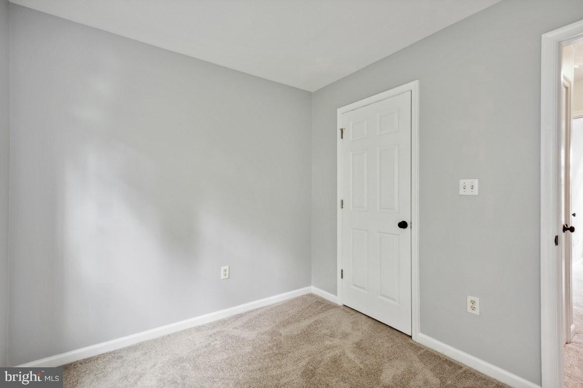 1202 Whitley COURT