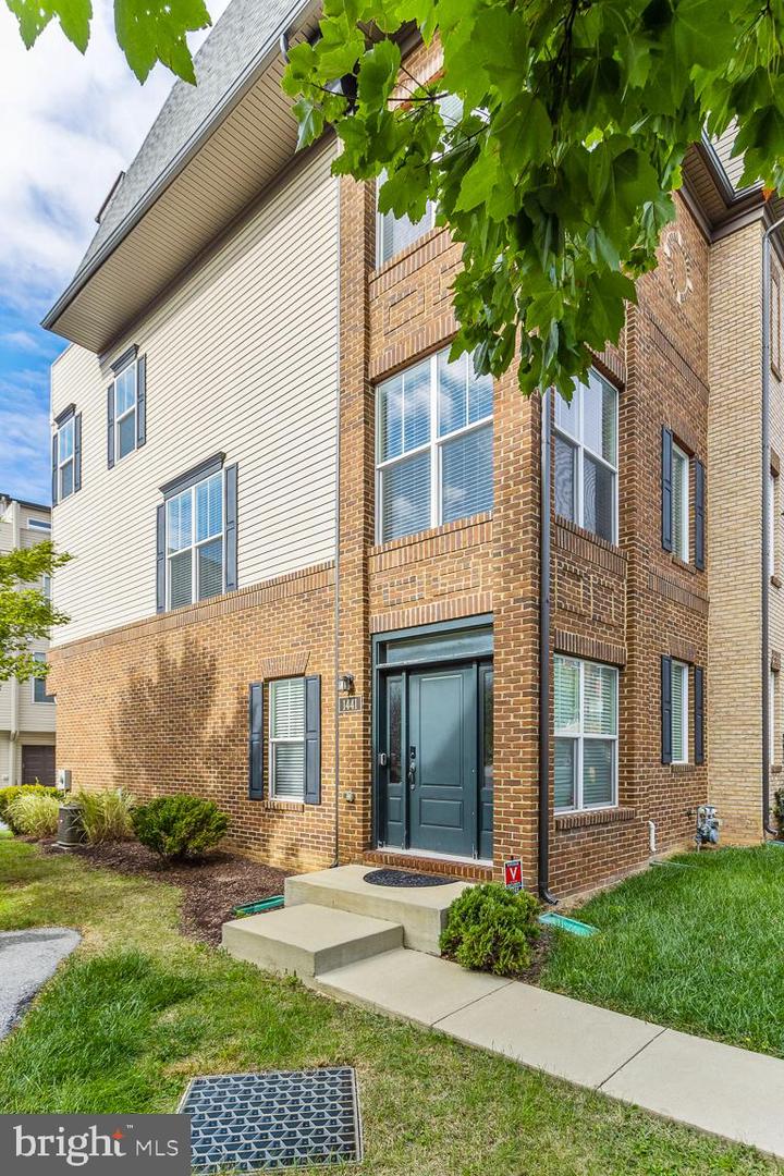 1441 Trafalgar LANE