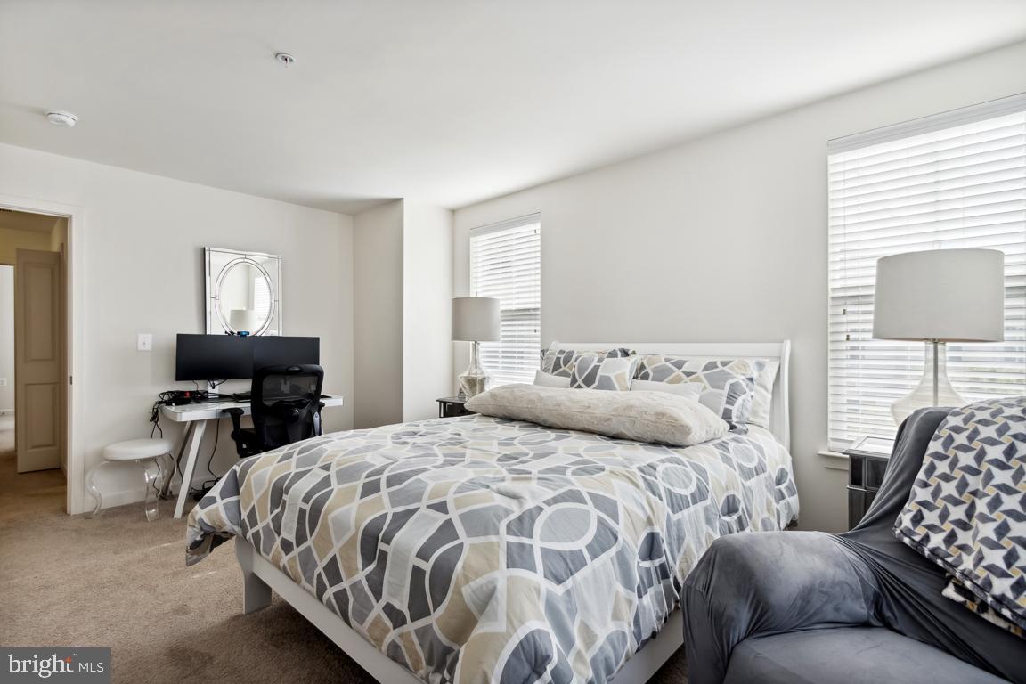 1441 Trafalgar LANE