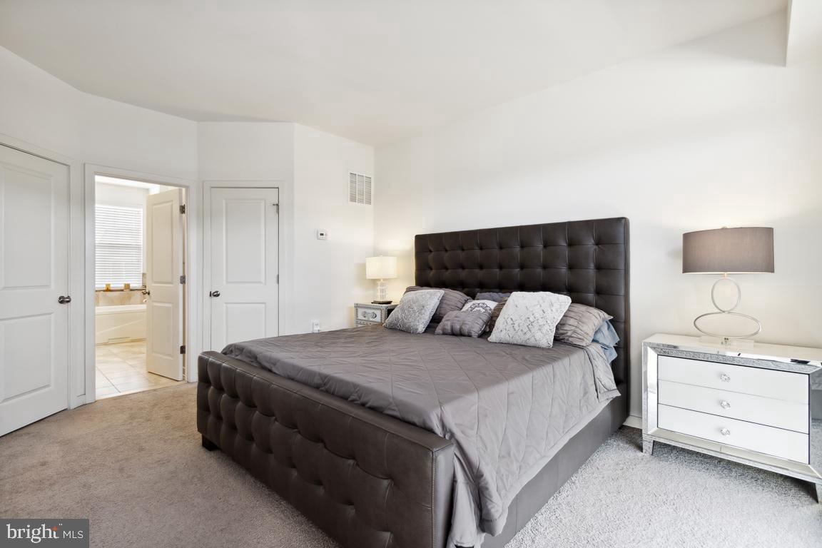 1441 Trafalgar LANE