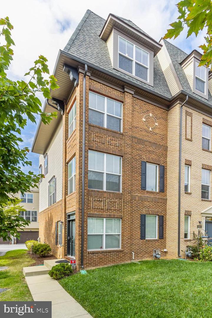 1441 Trafalgar LANE