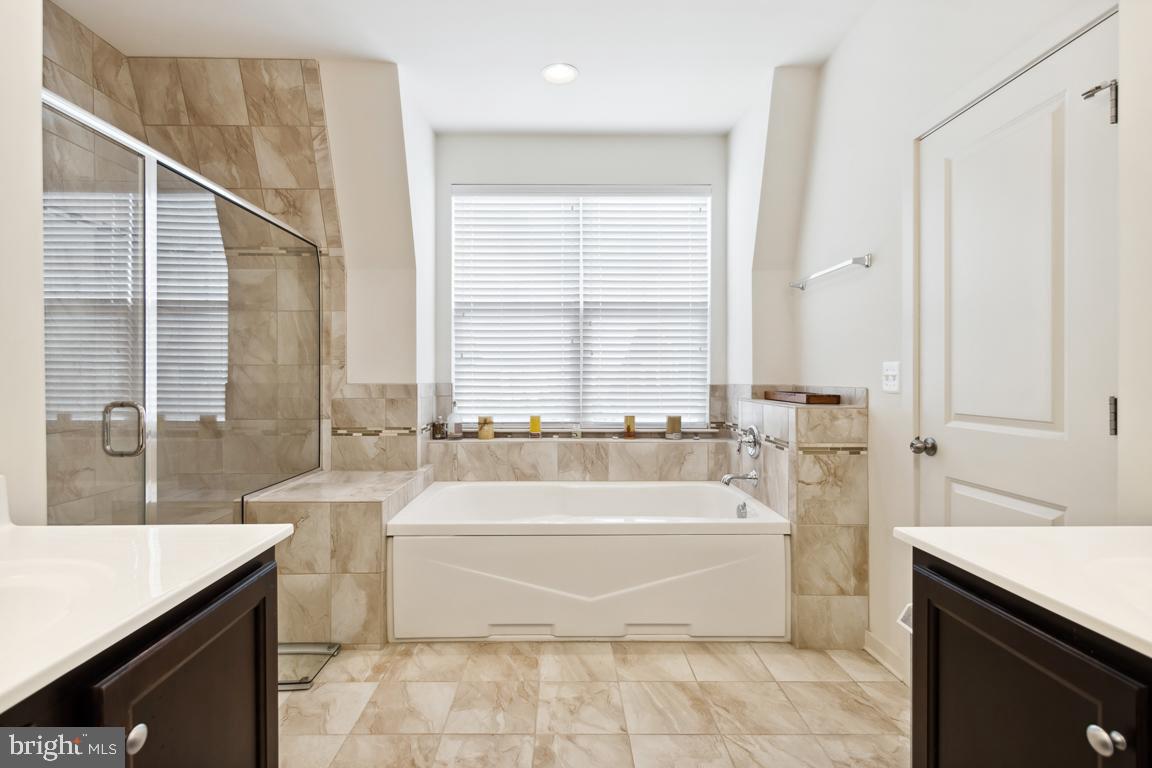 1441 Trafalgar LANE