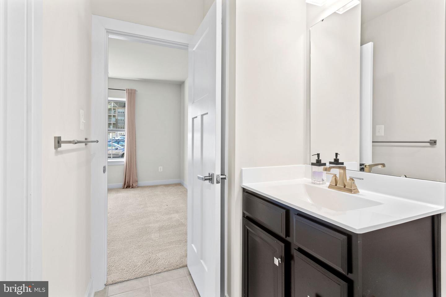 5810 Burin STREET Unit: 102