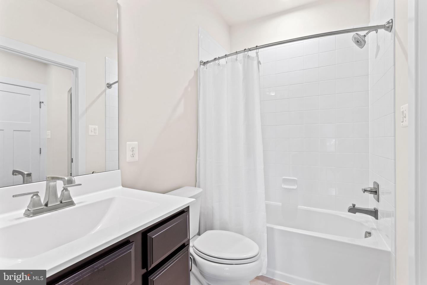 5810 Burin STREET Unit: 102