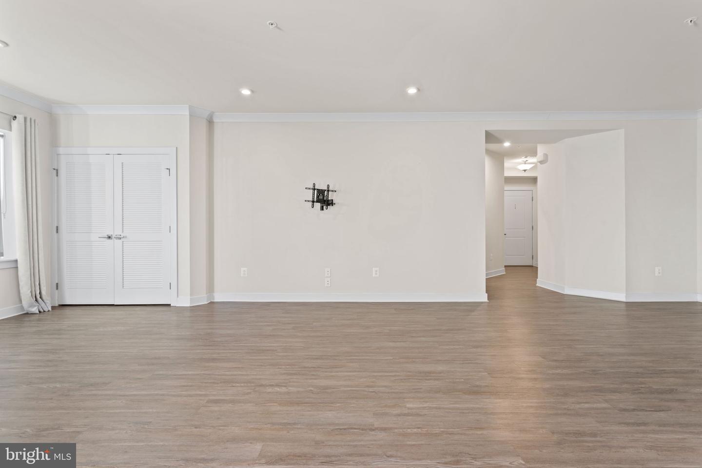 5810 Burin STREET Unit: 102