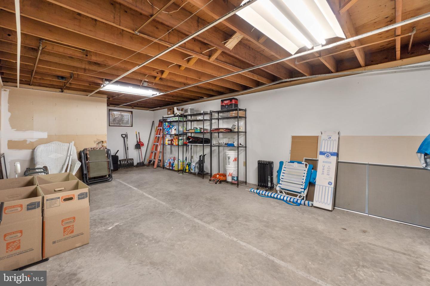 3915 Sugarloaf DRIVE