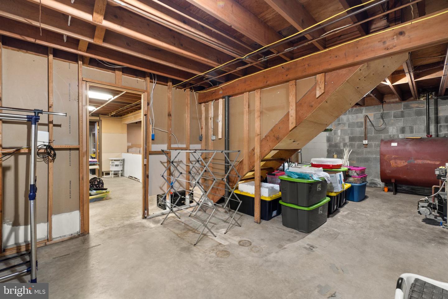 3915 Sugarloaf DRIVE