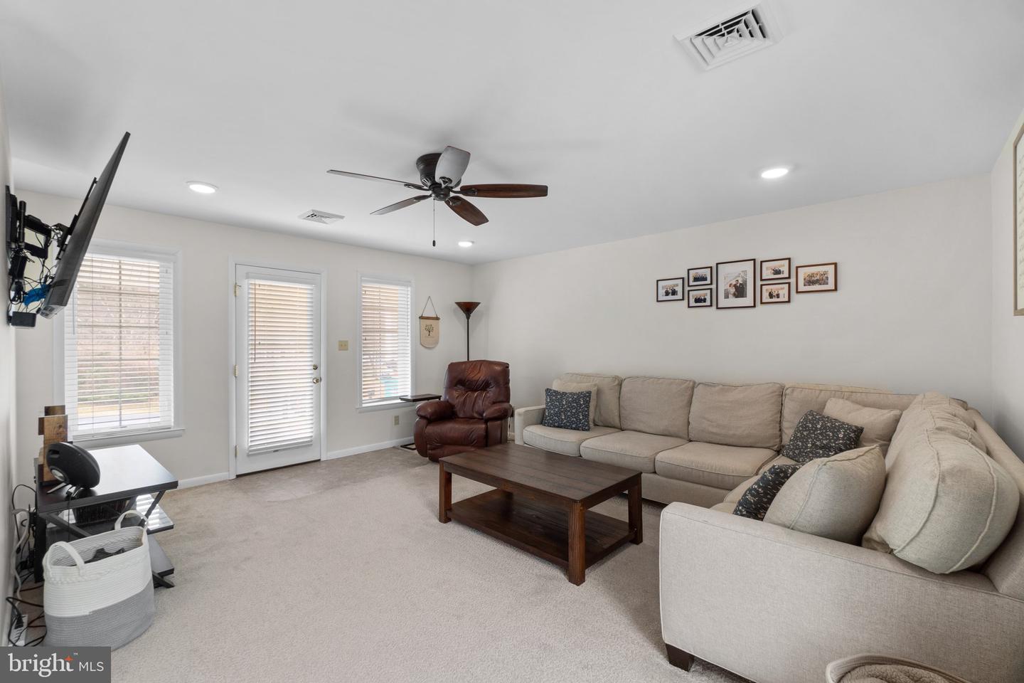 3915 Sugarloaf DRIVE