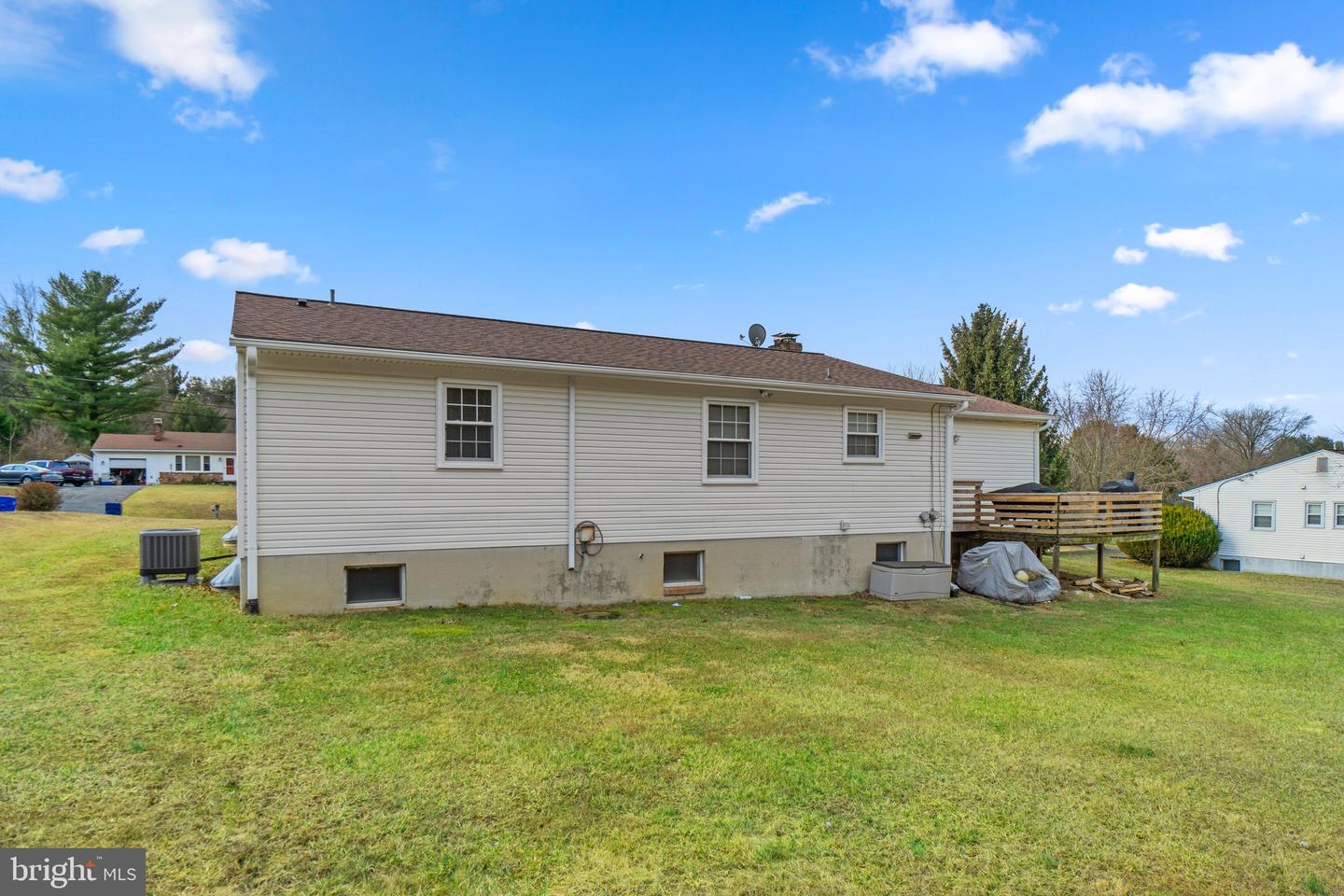 3915 Sugarloaf DRIVE