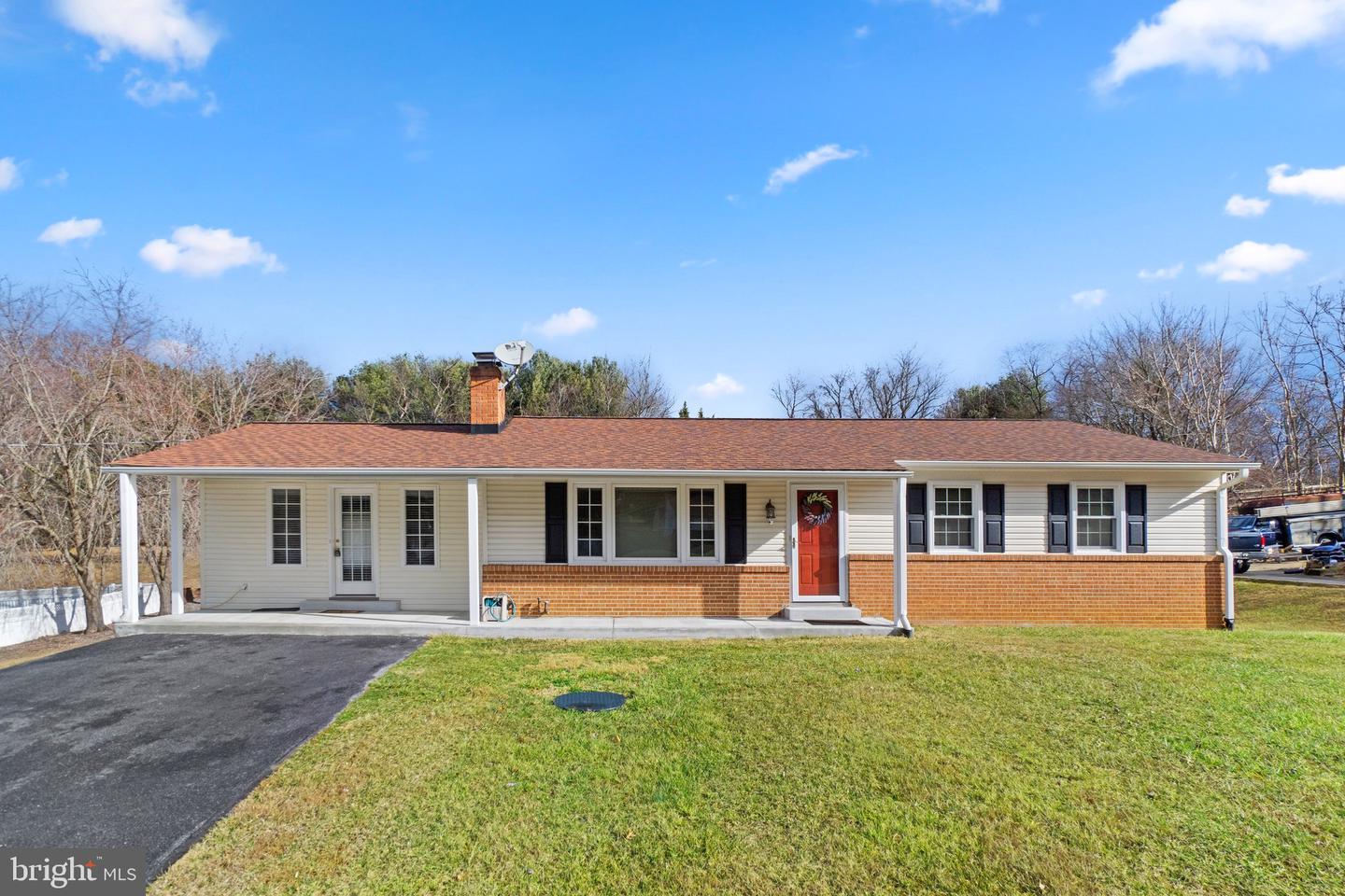 3915 Sugarloaf DRIVE