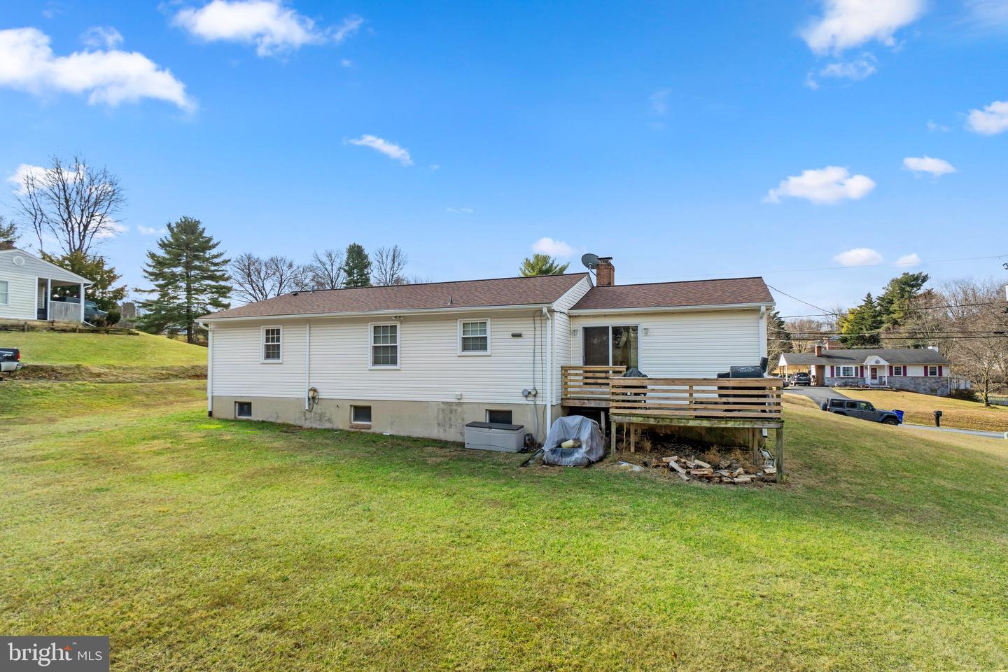 3915 Sugarloaf DRIVE