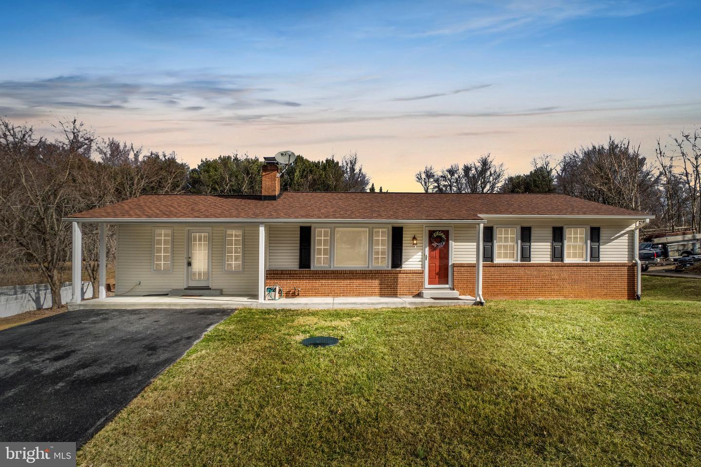 3915 Sugarloaf DRIVE