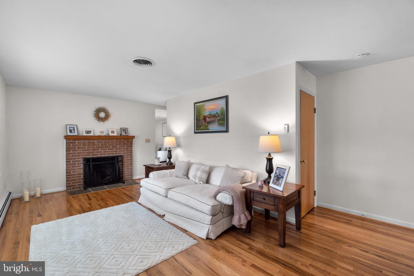 3915 Sugarloaf DRIVE