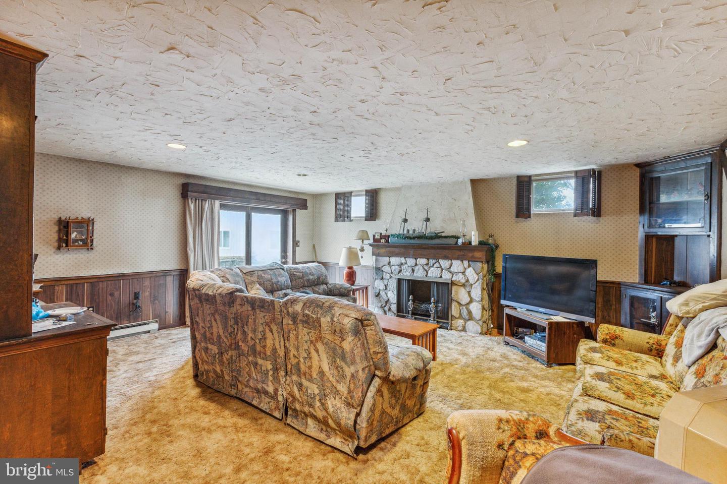 11918 Lynn Crest ROAD