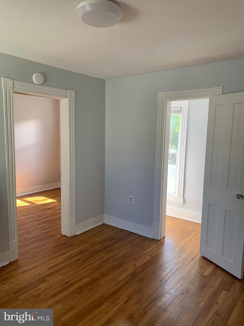 323 3rd STREET E Unit: 3