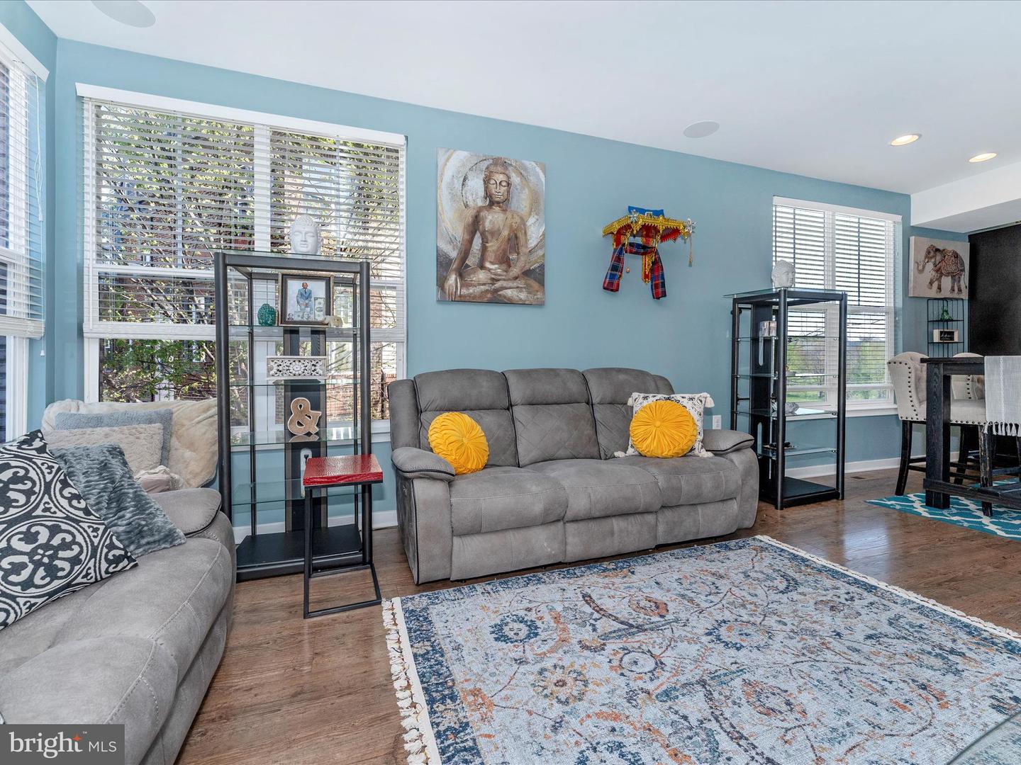 1454 Trafalgar LANE