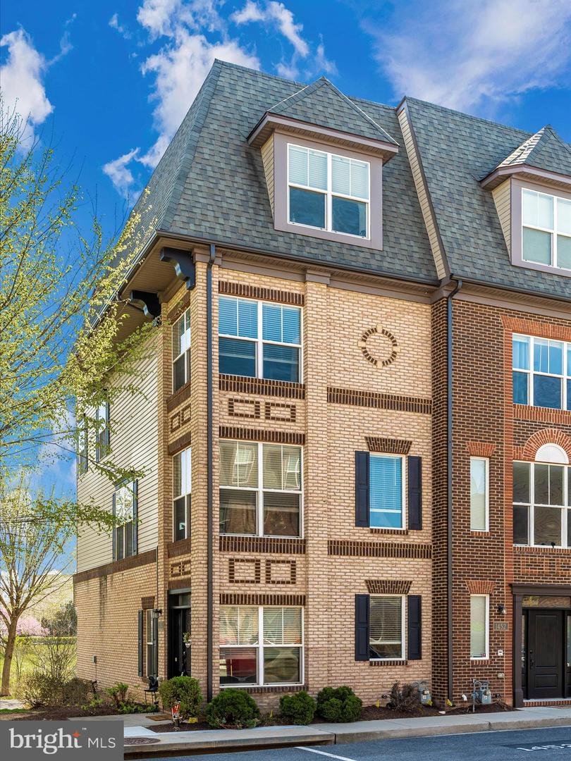 1454 Trafalgar LANE