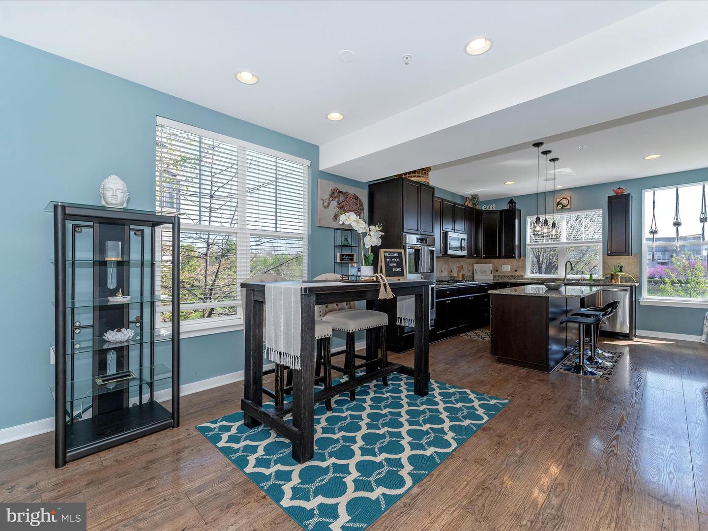 1454 Trafalgar LANE
