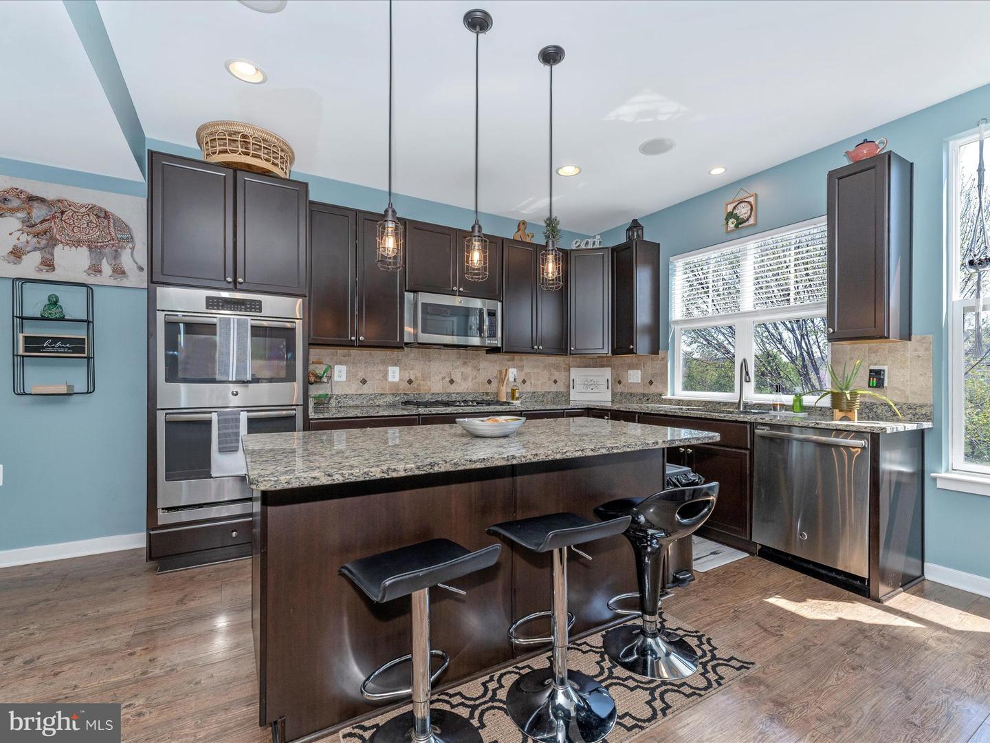 1454 Trafalgar LANE