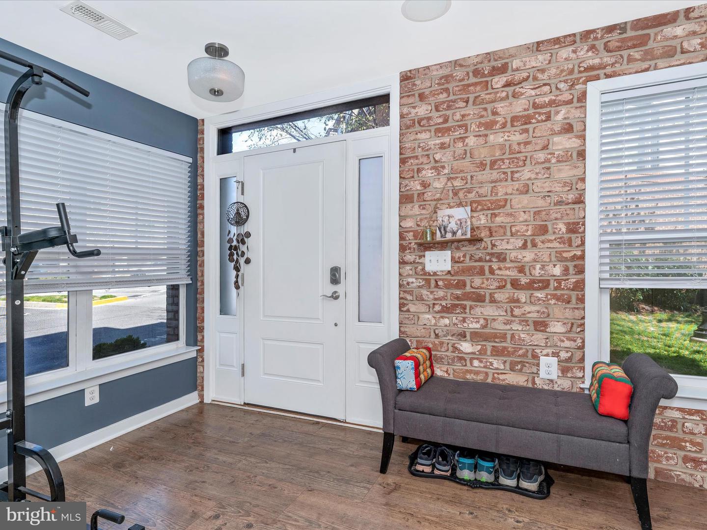 1454 Trafalgar LANE