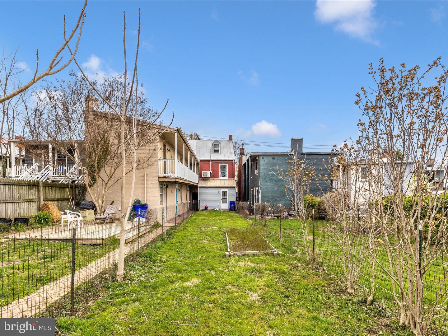 152 W All Saints STREET