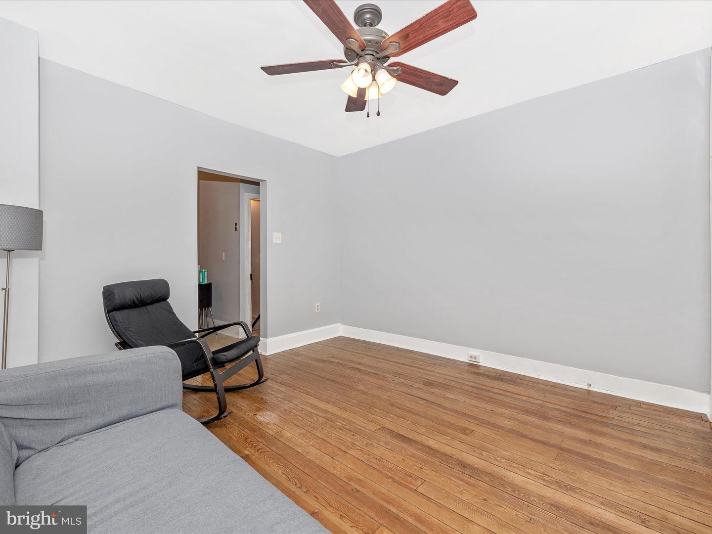 152 W All Saints STREET