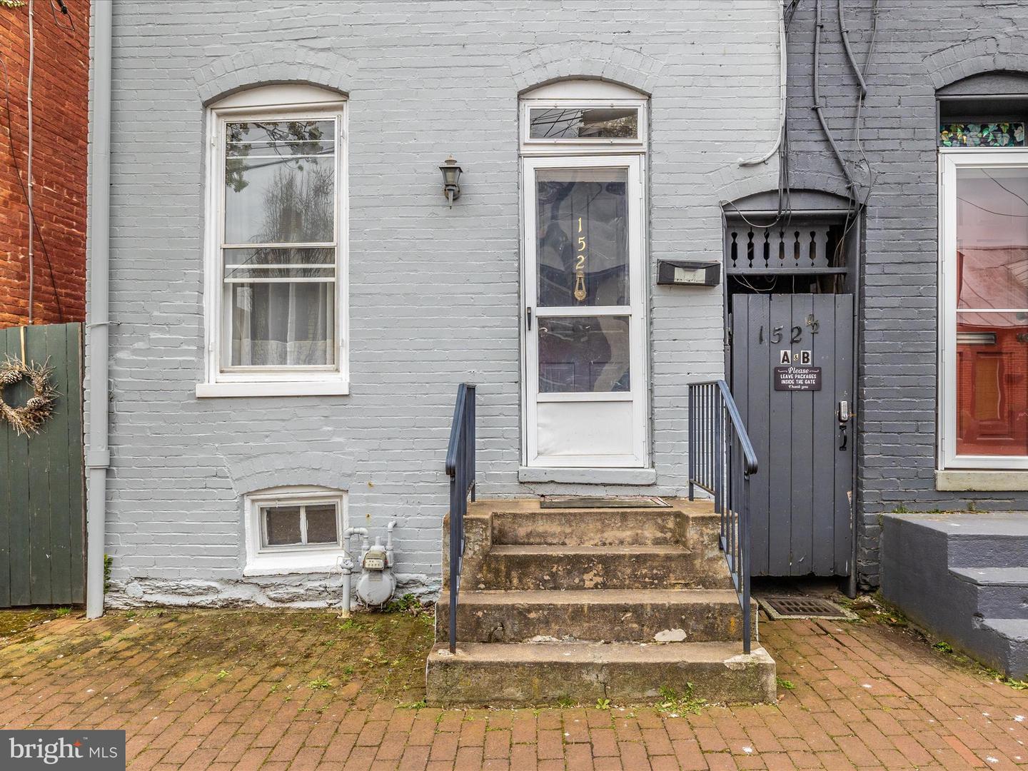 152 W All Saints STREET