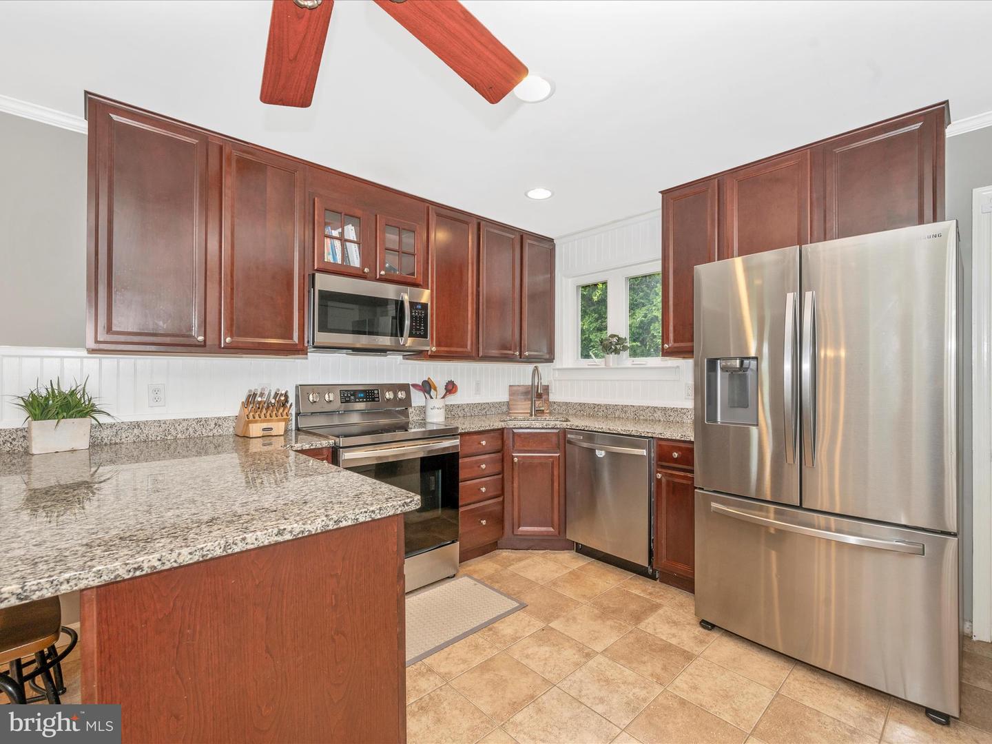 6801 Lakepoint Ov