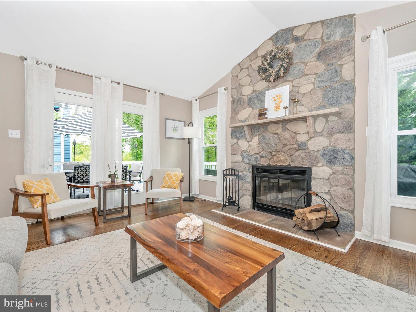 6801 Lakepoint Ov
