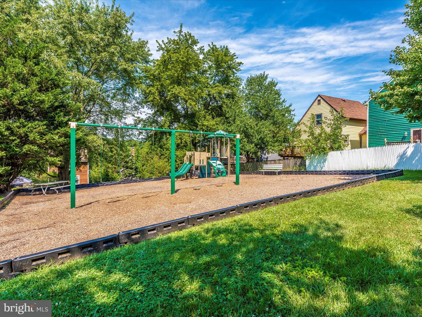 6801 Lakepoint Ov
