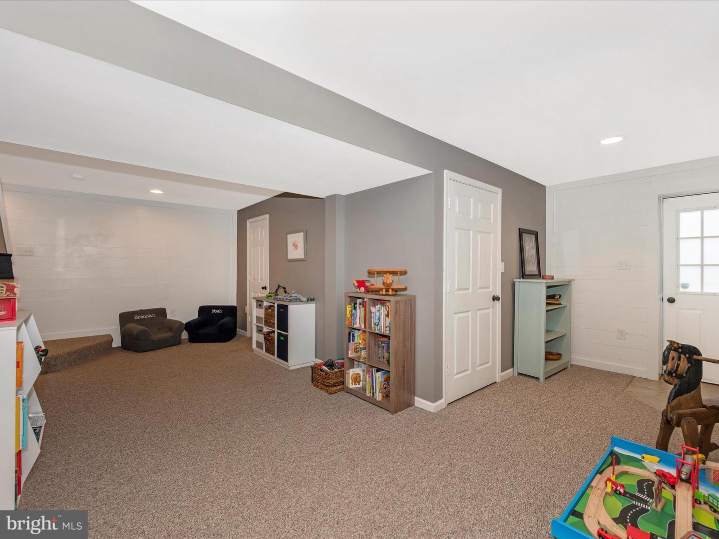 6801 Lakepoint Ov