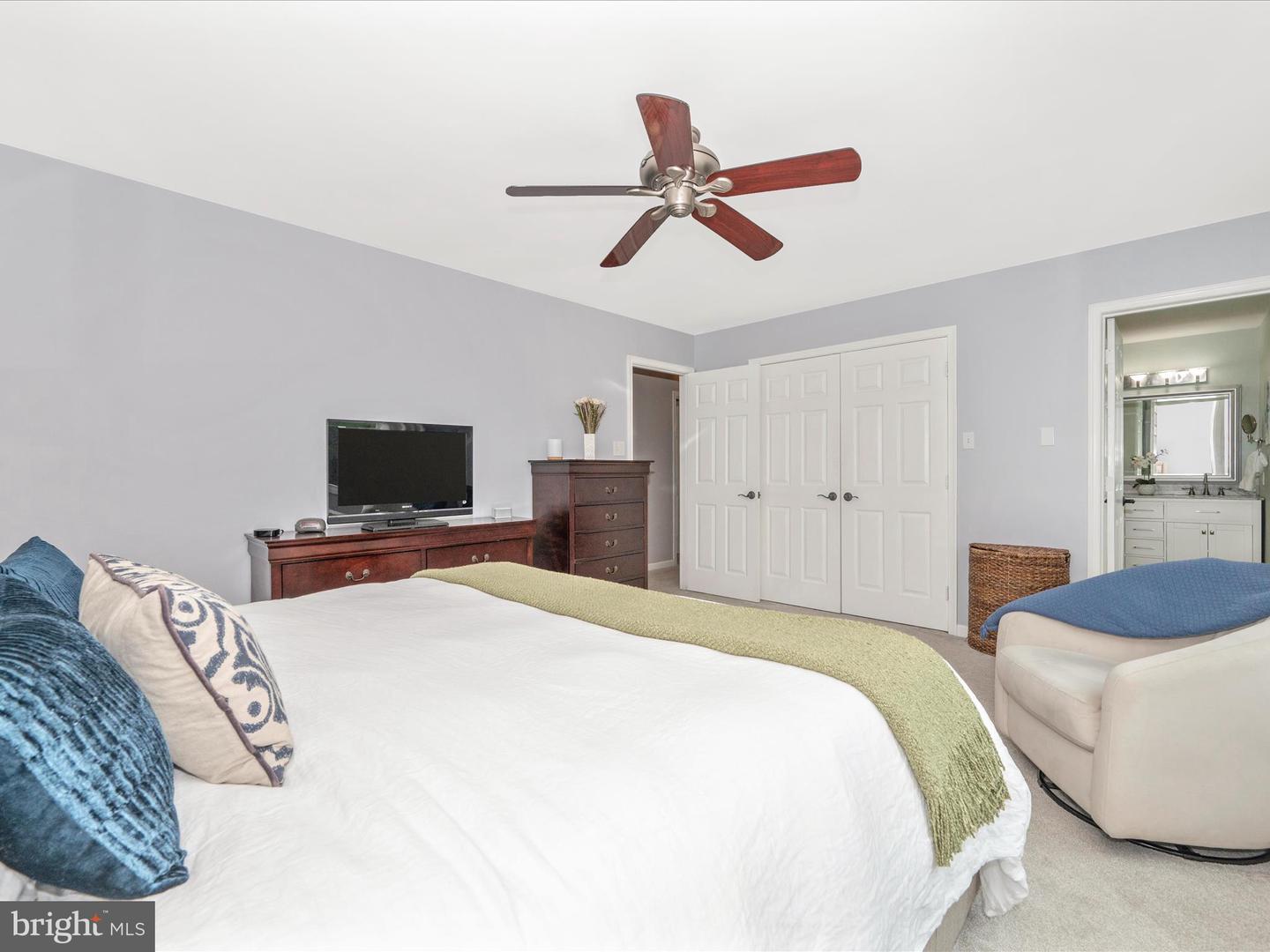 6801 Lakepoint Ov