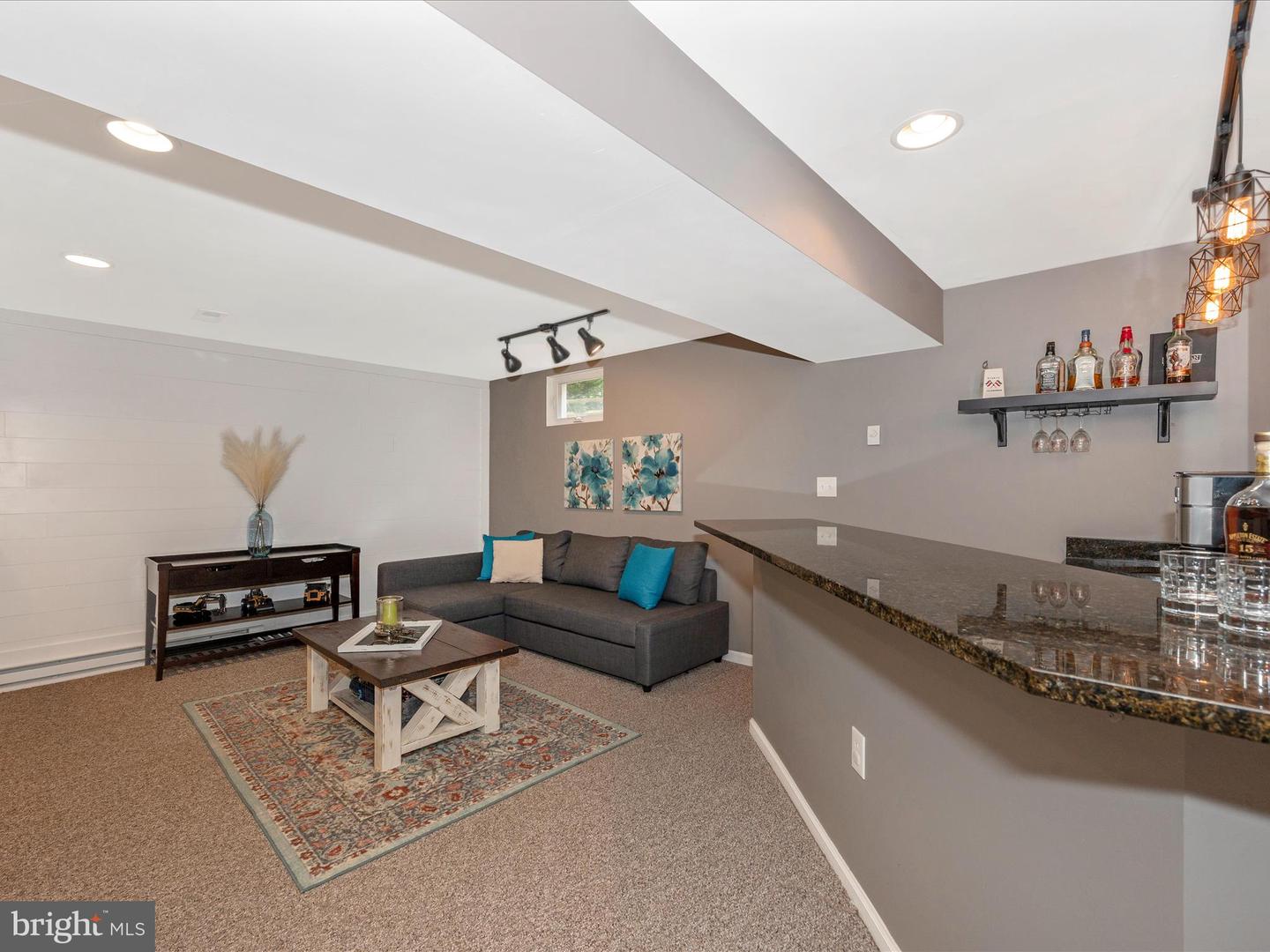 6801 Lakepoint Ov
