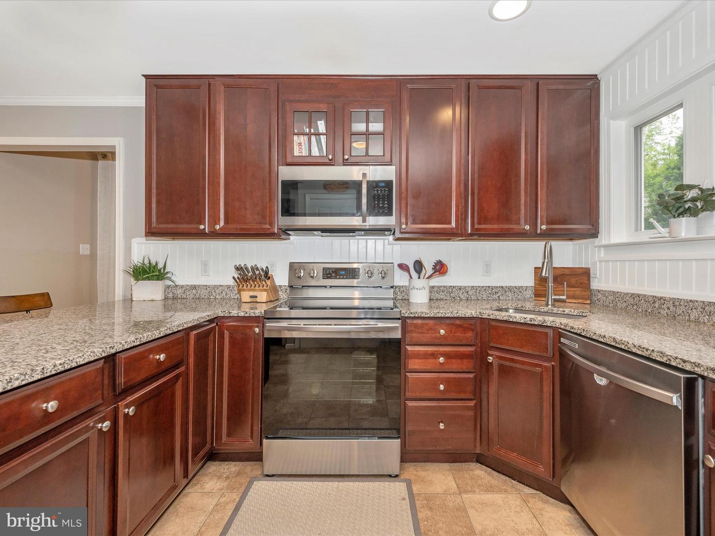 6801 Lakepoint Ov