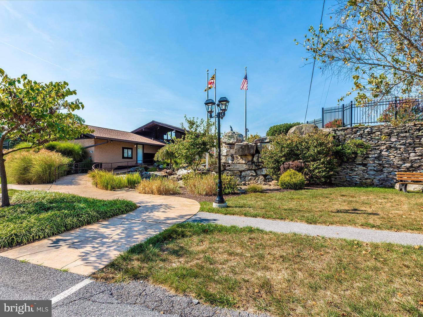 6801 Lakepoint Ov