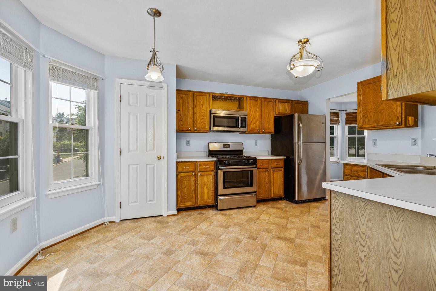 7166 Oberlin CIRCLE