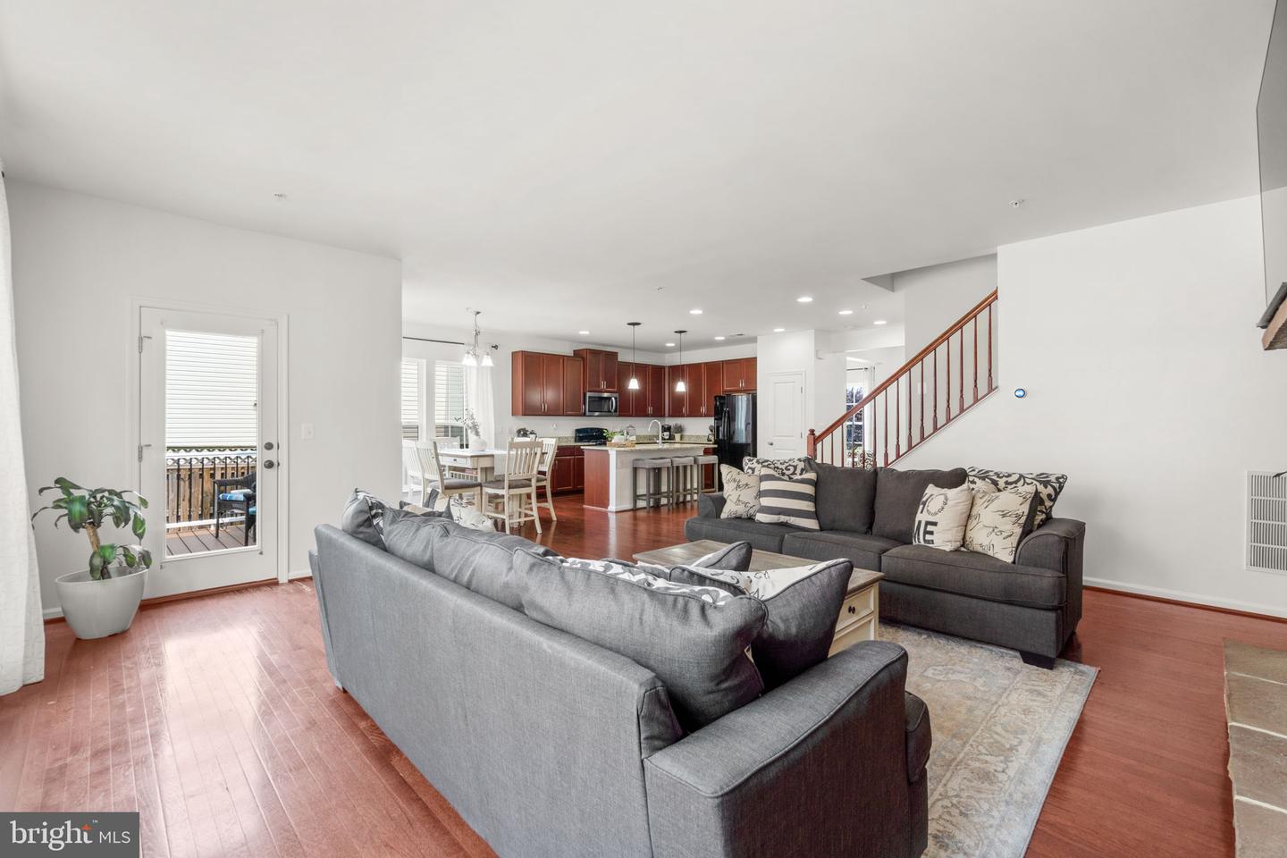 810 Harvest TERRACE